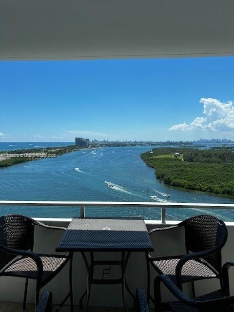 500 Bayview Dr Unit Ph-18, Sunny Isles Beach, FL 33160 - balcony featuring a water view