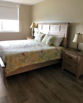500 Bayview Dr Unit Ph-18, Sunny Isles Beach, FL 33160 - bedroom with wood finished floors