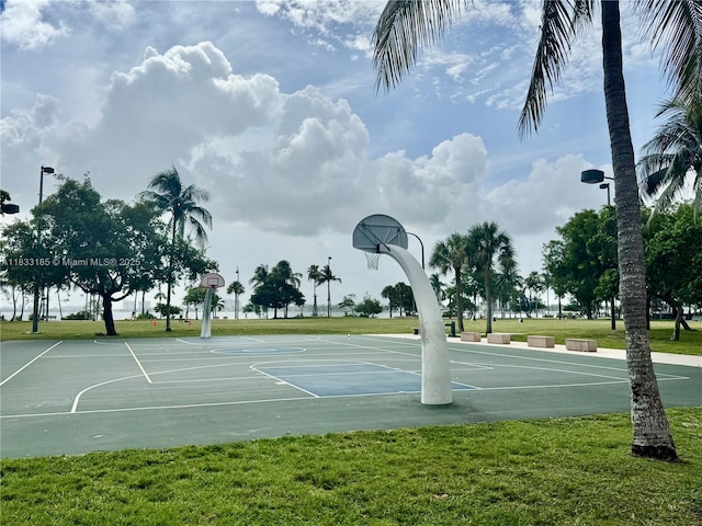 2000 N Bayshore Dr Unit 203, Miami, FL 33137 - view of sport court featuring a yard and community basketball court