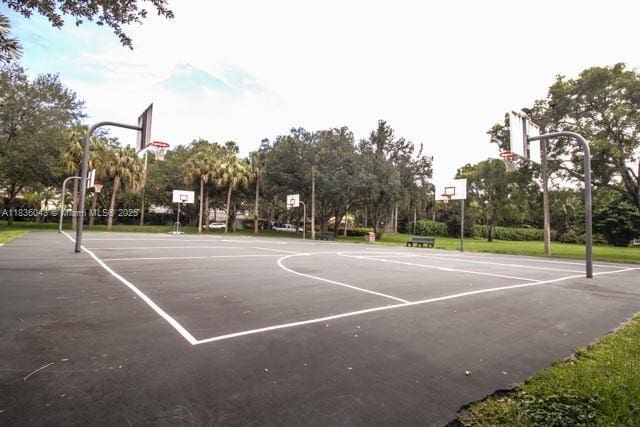 10204 Caracas St, Cooper City, FL 33026 - view of sport court featuring community basketball court