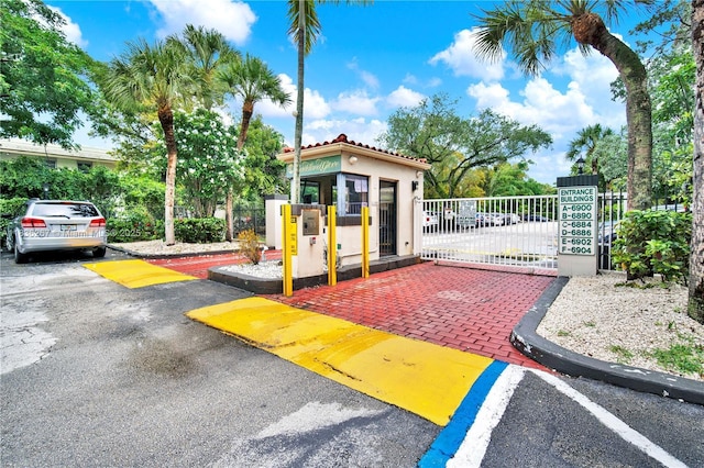 6886 N Kendall Dr Unit D102, Pinecrest, FL 33156 - view of jungle gym