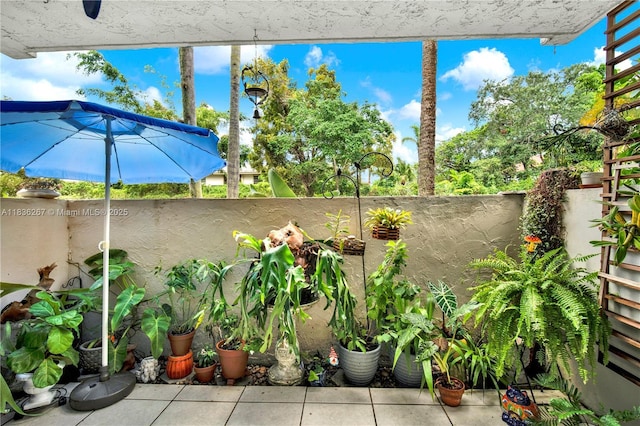 6886 N Kendall Dr Unit D102, Pinecrest, FL 33156 - view of fenced backyard