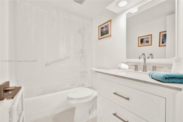 6886 N Kendall Dr Unit D102, Pinecrest, FL 33156 - bathroom with vanity and shower / bath combination with curtain