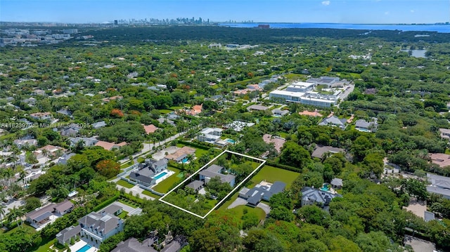 8875 SW 61st Ct, Pinecrest, FL 33156 - aerial view of property and surrounding area featuring property parcel outlined and a large body of water