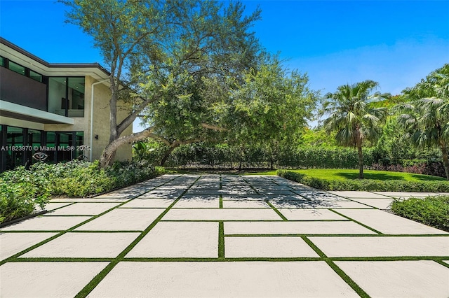 8875 SW 61st Ct, Pinecrest, FL 33156 - view of patio / terrace