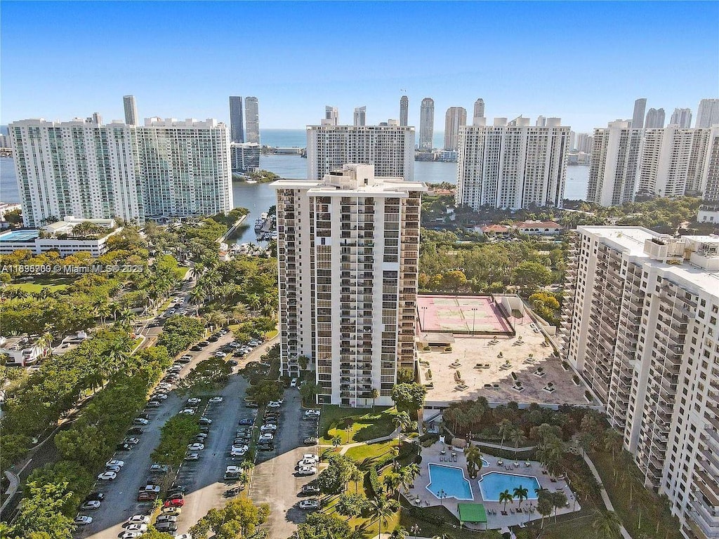 18181 NE 31st Ct Unit 2204, Aventura, FL 33160 - view of property location with a nearby body of water and city skyline