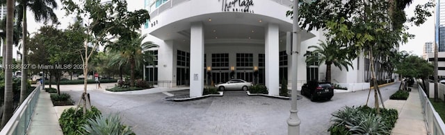 951 Brickell Ave Unit 2405, Miami, FL 33131 - view of home's community