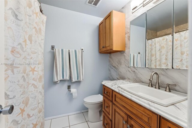 3300 Atlanta St, Hollywood, FL 33021 - full bath featuring vanity, tile patterned flooring, backsplash, and curtained shower