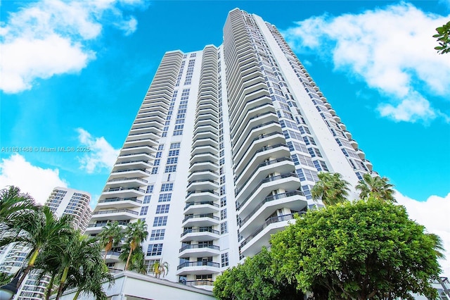 3500 Mystic Pointe Dr Unit 1908, Aventura, FL 33180 - photo 1
