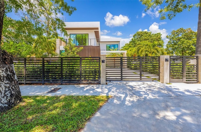 1351 SW 16th St, Miami, FL 33145 - gate featuring a fenced front yard