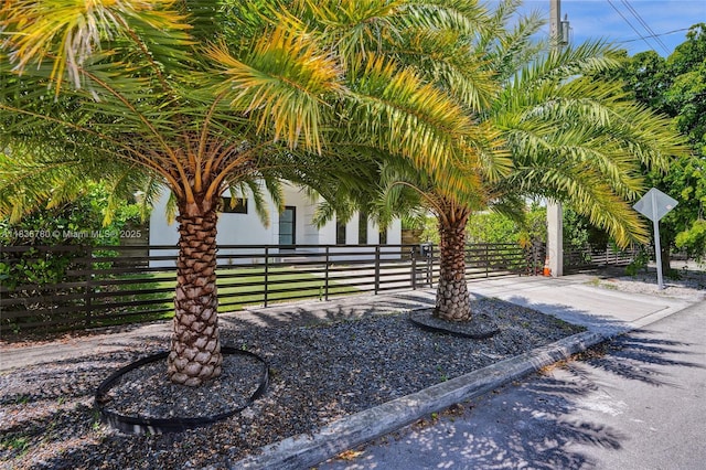 120 NW 41st St, Miami, FL 33127 - view of fenced yard