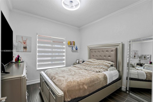 8775 NW 168th St, Miami Lakes, FL 33018 - bedroom featuring wood finish floors, crown molding, and a textured ceiling