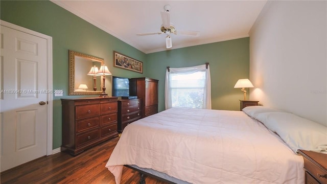 12303 Hollybush Ter, Bradenton, FL 34202 - bedroom with dark wood-style floors, crown molding, and ceiling fan