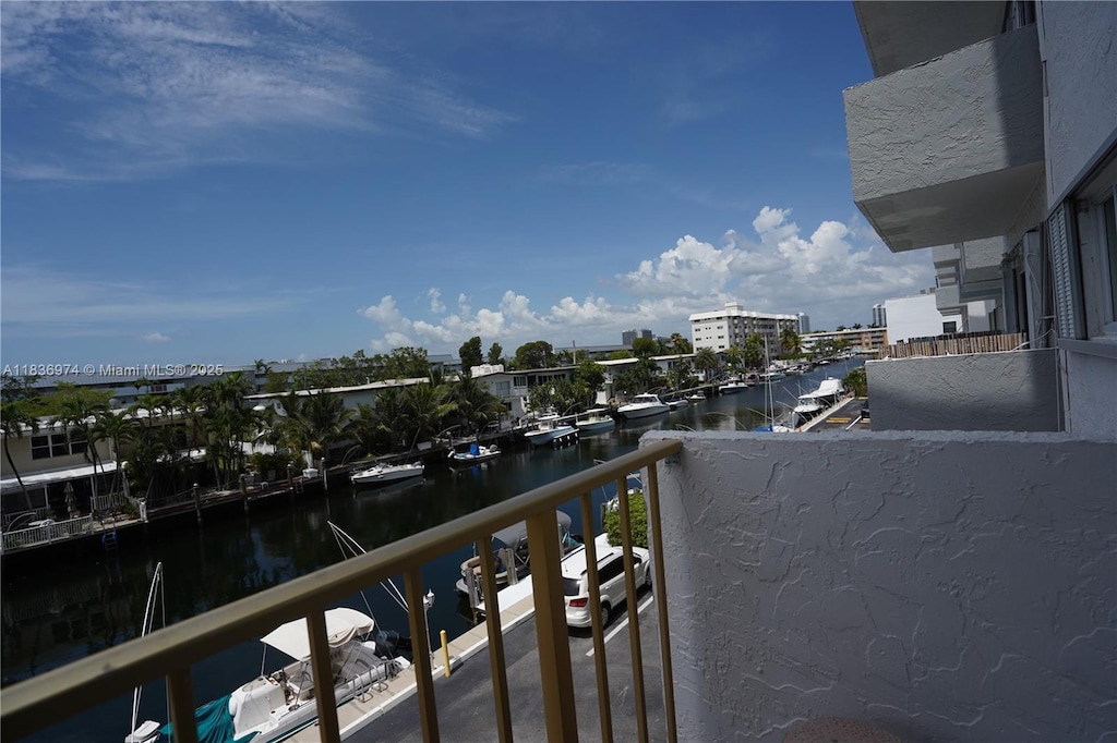 3770 NE 171st St Unit 302, North Miami Beach, FL 33160 - photo 2