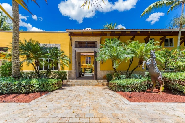 5800 SW 178th Ave, Southwest Ranches, FL 33331 - entrance to property featuring stucco siding