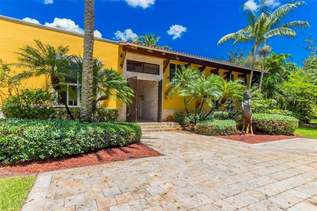5800 SW 178th Ave, Southwest Ranches, FL 33331 - view of front of house with stucco siding