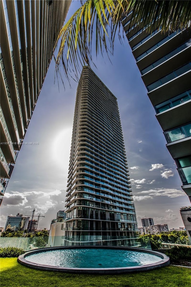 650 NE 32nd St Unit 2205, Miami, FL 33137 - view of building exterior