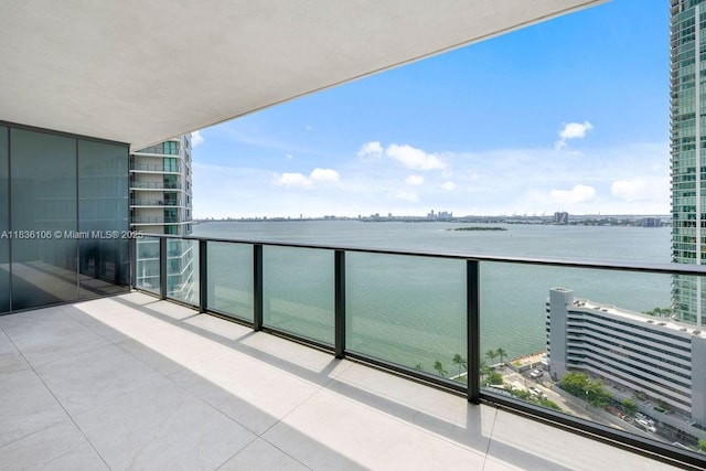 650 NE 32nd St Unit 2205, Miami, FL 33137 - balcony with a water view