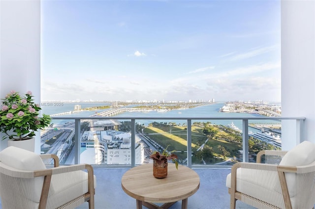1040 Biscayne Blvd Unit 2402, Miami, FL 33132 - balcony with a water view and a view of city