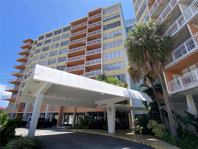2025 NE 164th St Unit 807, North Miami Beach, FL 33162 - view of apartment building / complex