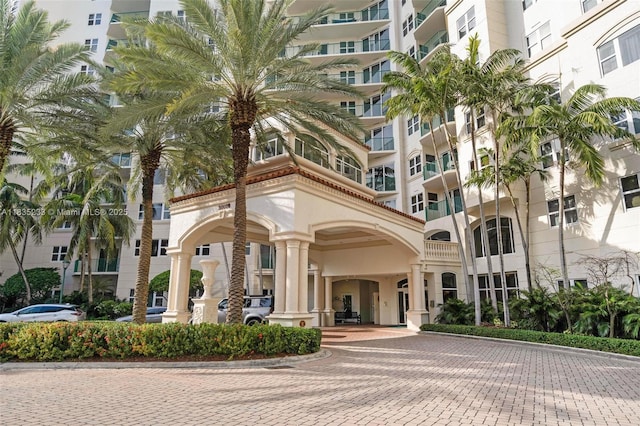 20000 E Country Club Dr Unit Ts02, Aventura, FL 33180 - view of apartment building / complex