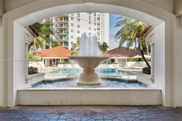 20000 E Country Club Dr Unit Ts02, Aventura, FL 33180 - view of home's community with a pool