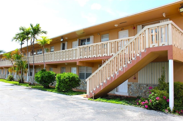 1154 W 35th St Unit 221, Hialeah, FL 33012 - view of building exterior with stairway