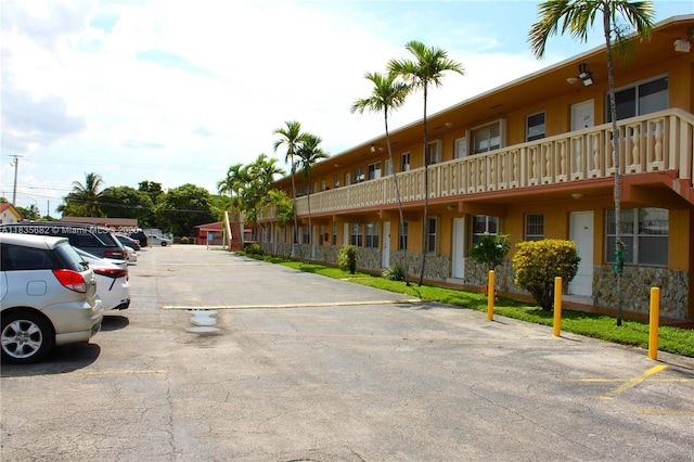 1154 W 35th St Unit 221, Hialeah, FL 33012 - view of uncovered parking lot