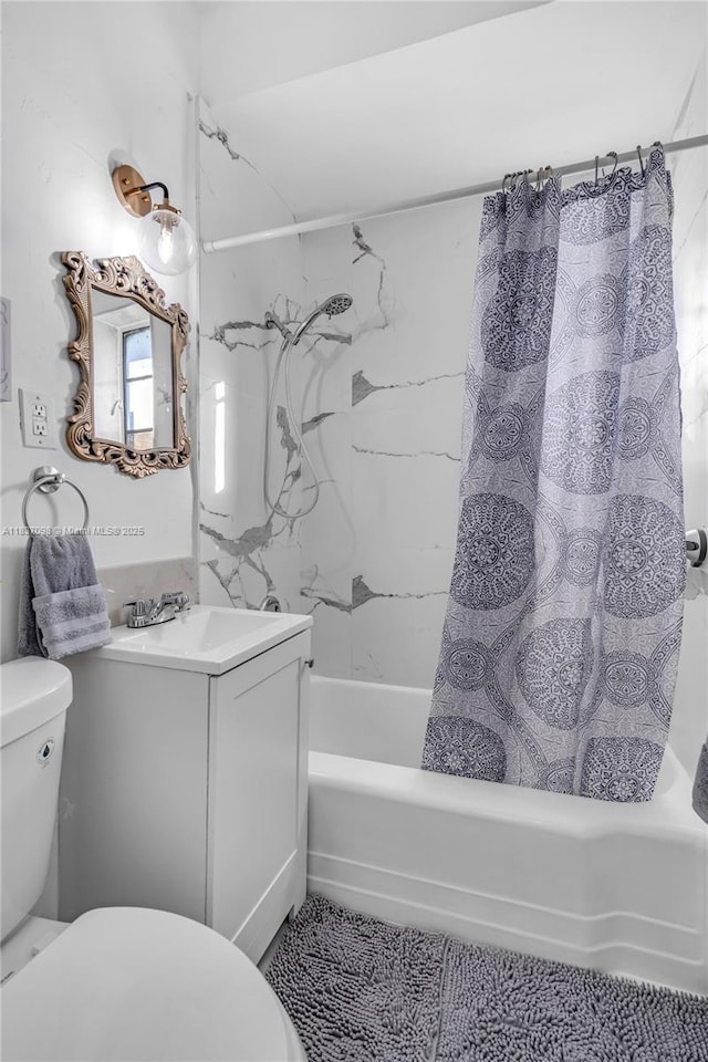 825 Jefferson Ave Unit 4, Miami Beach, FL 33139 - bathroom with shower / tub combo and vanity