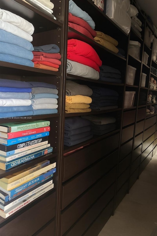 20379 W Country Club Dr Unit 2333, Aventura, FL 33180 - view of closet