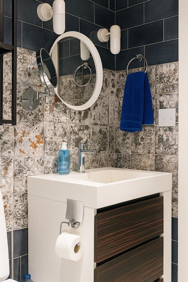 20379 W Country Club Dr Unit 2333, Aventura, FL 33180 - bathroom featuring tile walls and vanity