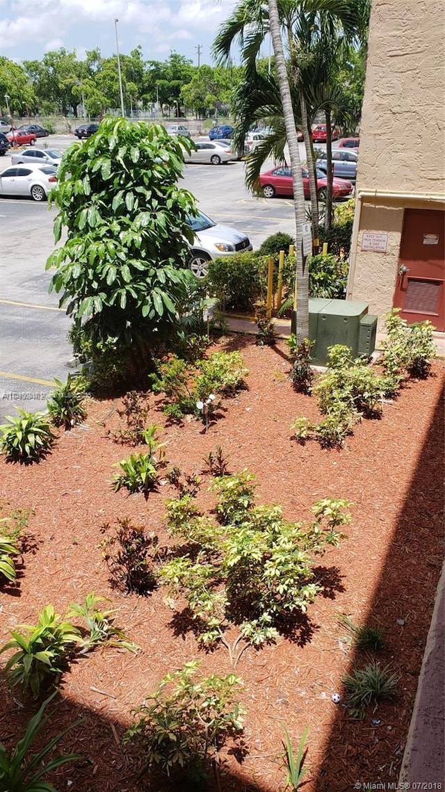 1325 W 68th St Unit 214, Hialeah, FL 33014 - view of yard