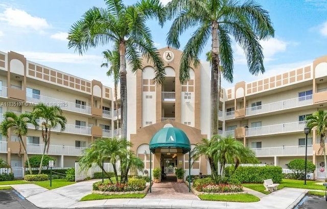 7611 Southampton Ter Unit 102, Tamarac, FL 33321 - view of apartment building / complex
