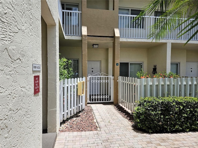 7611 Southampton Ter Unit 102, Tamarac, FL 33321 - property entrance with stucco siding