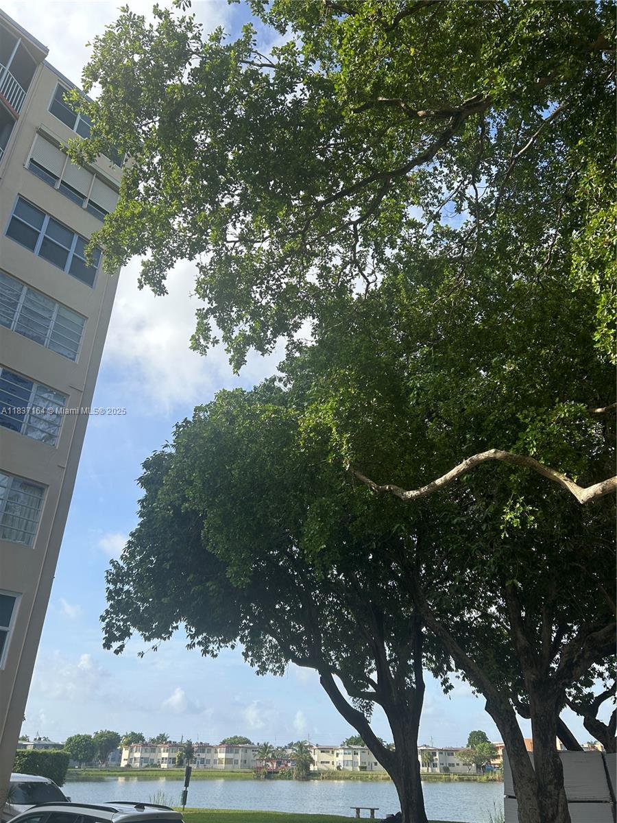 1750 NE 191st St Unit 618-3, Miami, FL 33179 - photo 3