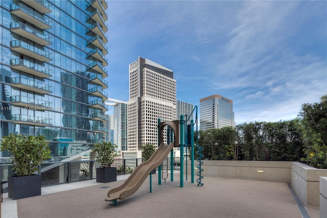 801 S Miami Ave Unit 1210, Miami, FL 33130 - community jungle gym featuring a city view