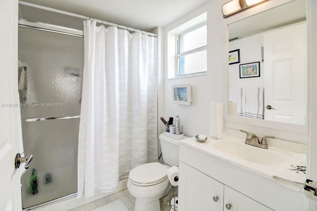 2524 NW 104th Ave Unit 101, Sunrise, FL 33322 - full bath featuring a shower with curtain, vanity, and tile patterned flooring