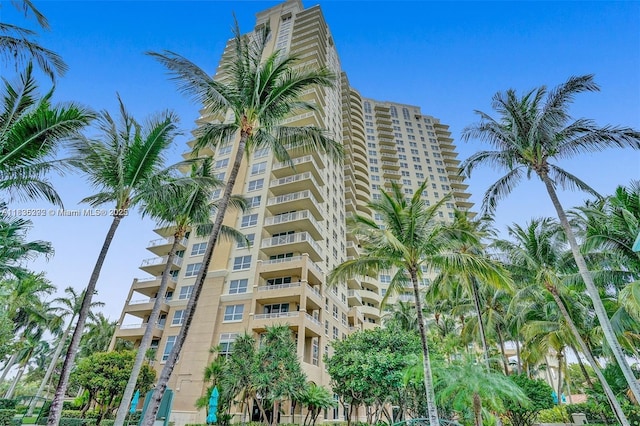 19501 W Country Club Dr Unit 1611, Aventura, FL 33180 - photo 38