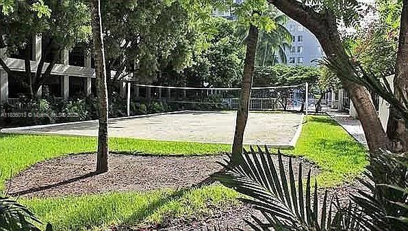 800 N Miami Ave Unit E-707, Miami, FL 33136 - view of community with volleyball court
