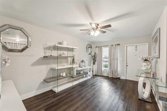 3201 NW 4th Ter Unit 80, Pompano Beach, FL 33064 - foyer entrance featuring ceiling fan and wood finished floors