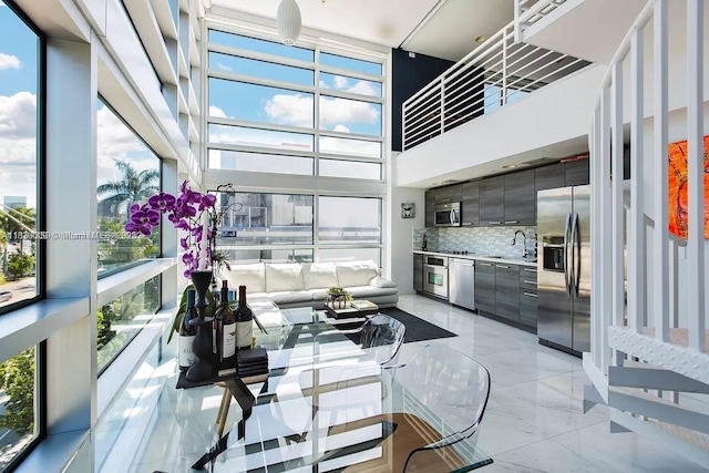421 Meridian Ave Unit 15, Miami Beach, FL 33139 - photo 3