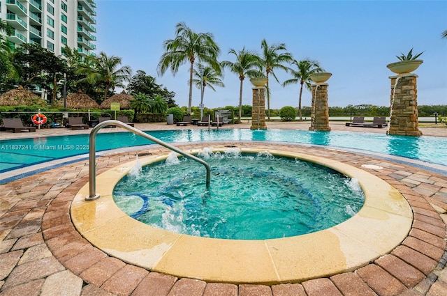 2681 N Flamingo Rd Unit 2508S, Sunrise, FL 33323 - community pool with a community hot tub