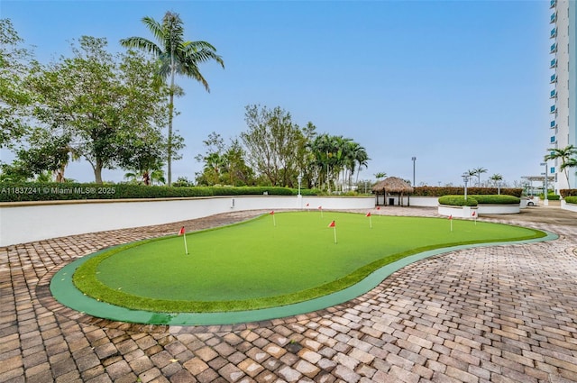 2681 N Flamingo Rd Unit 2508S, Sunrise, FL 33323 - surrounding community featuring an area to practice putting