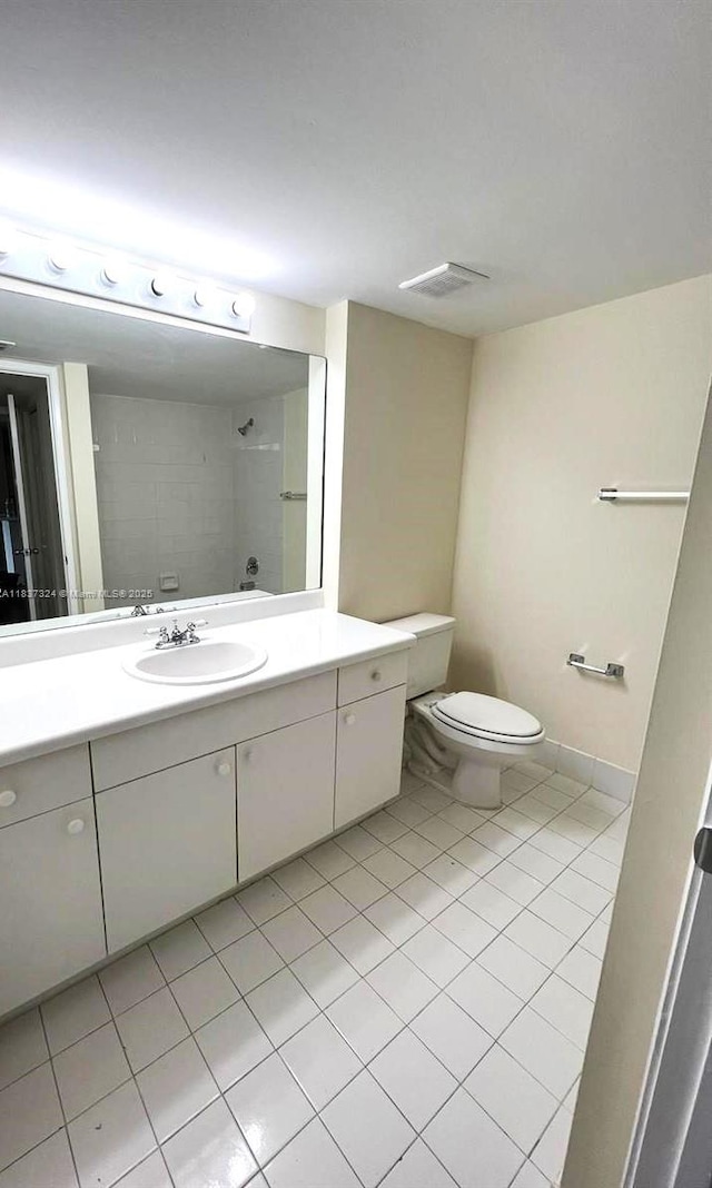 2600 S University Dr Unit 307, Davie, FL 33328 - bathroom featuring tile patterned floors and vanity