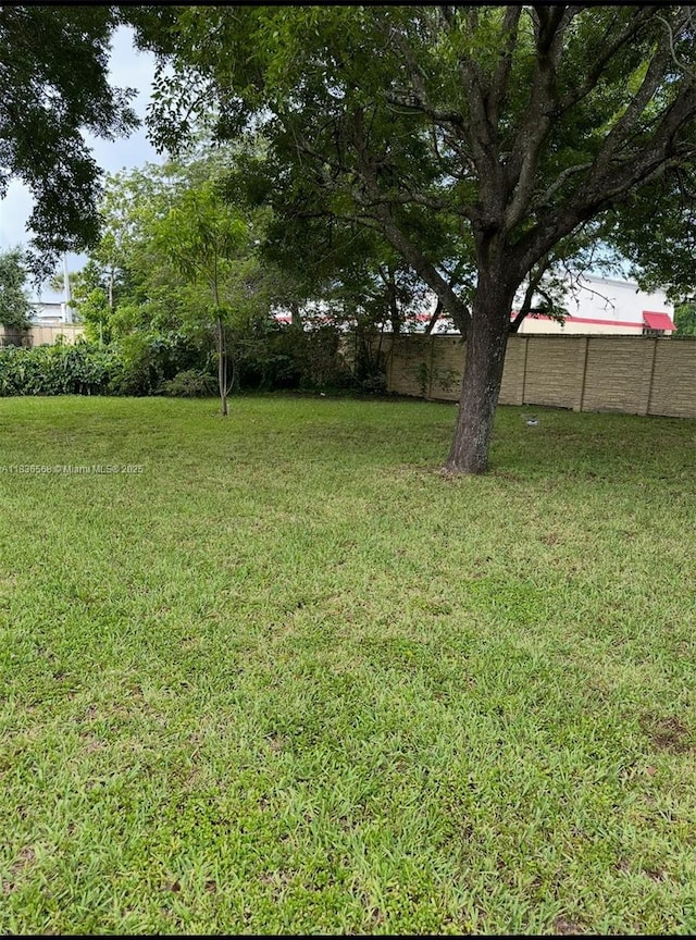 2622 NW 47th St, Miami, FL 33142 - photo 10