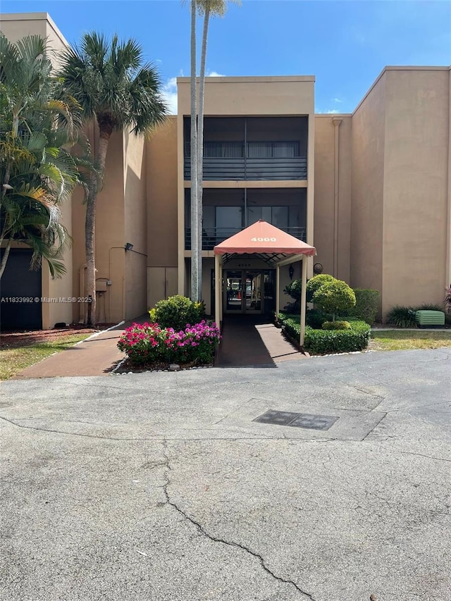 4000 N Hills Dr Unit 32, Hollywood, FL 33021 - view of building exterior