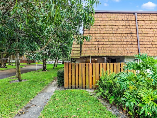 9111 SW 22nd Ct Unit B-3, Davie, FL 33324 - view of yard