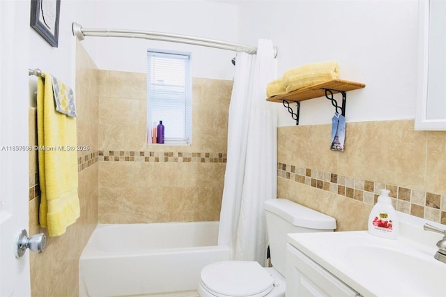 1236 NE 109th St, Miami, FL 33161 - full bath with tile walls, shower / tub combo, and vanity