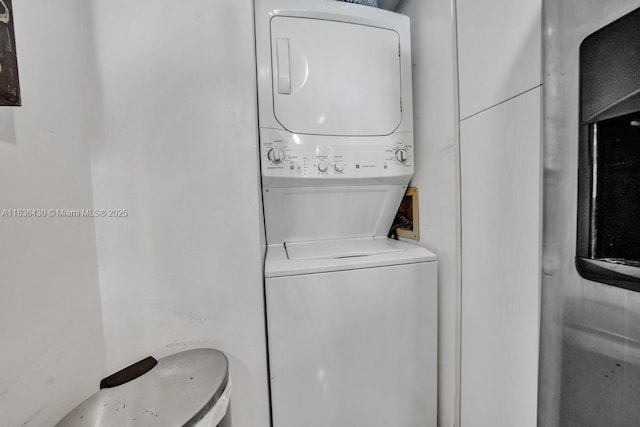 1717 N Bayshore Dr Unit A-3237, Miami, FL 33132 - laundry room with stacked washer and clothes dryer