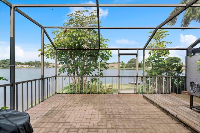 1512 NW 113th Way, Pembroke Pines, FL 33026 - view of patio / terrace featuring a water view and a lanai
